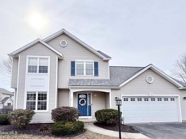 15 Callagan Drive, Saratoga Springs, NY 12866