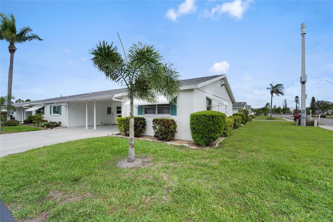 5972 Hibiscus Drive , Unit 207, Bradenton, FL 34207 Photo