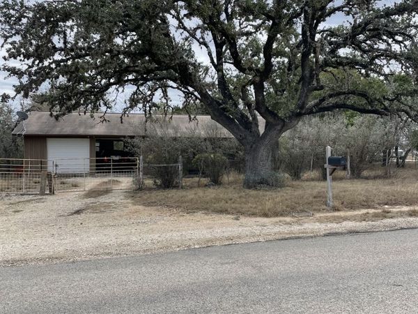 1196 LOWER MASON CREEK RD, Bandera, TX 78003