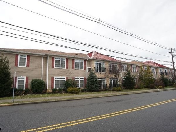 475 Avenel St, Unit 102, Woodbridge, NJ 07001
