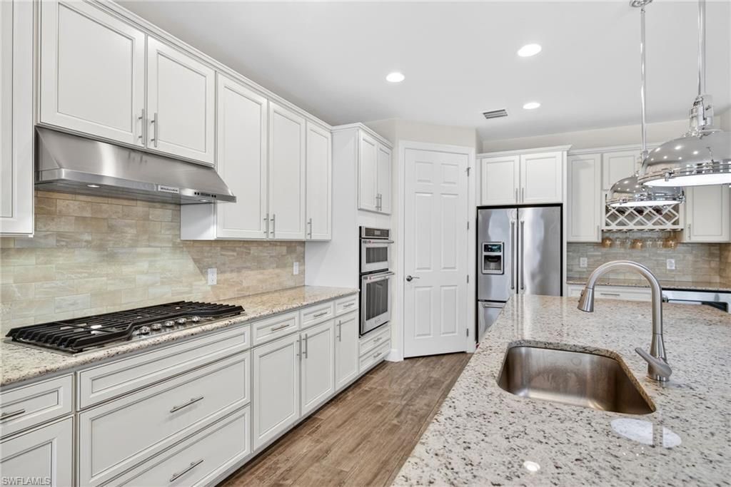 10582 Jackson Square Dr, Estero, FL 33928 Photo