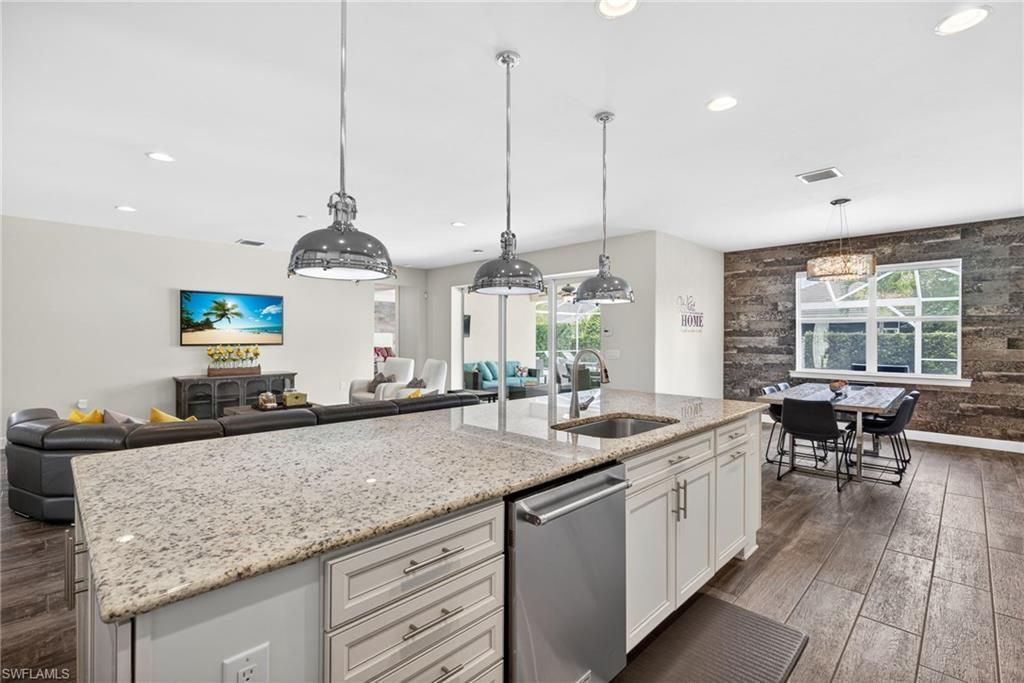 10582 Jackson Square Dr, Estero, FL 33928 Photo