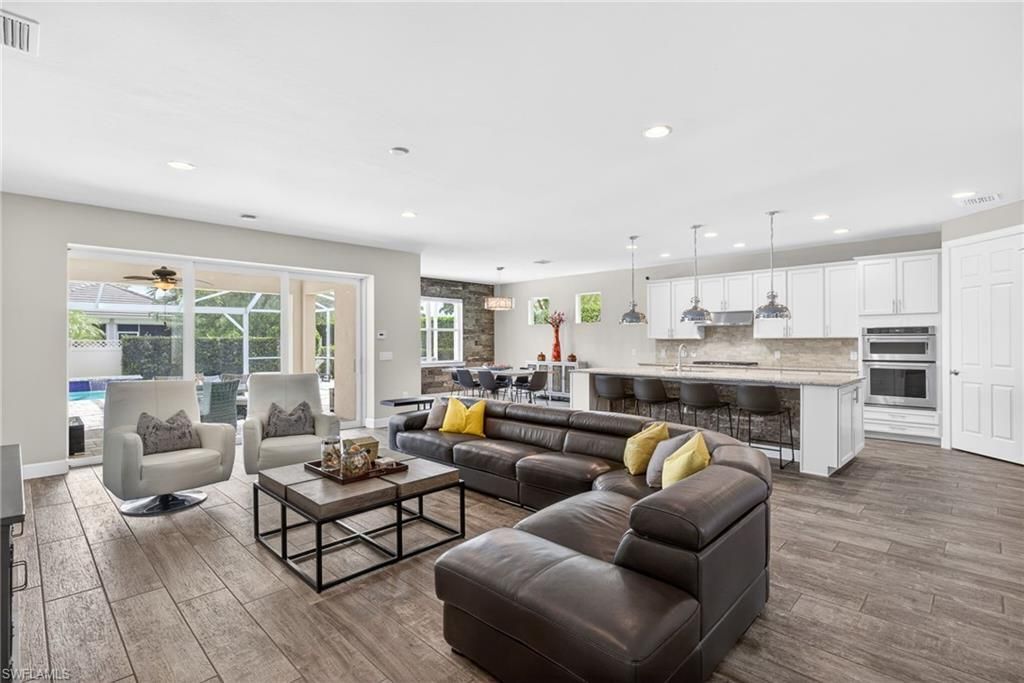 10582 Jackson Square Dr, Estero, FL 33928 Photo