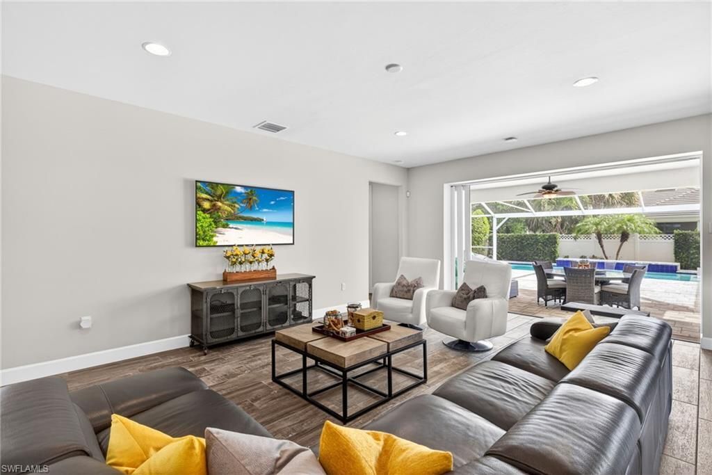 10582 Jackson Square Dr, Estero, FL 33928 Photo