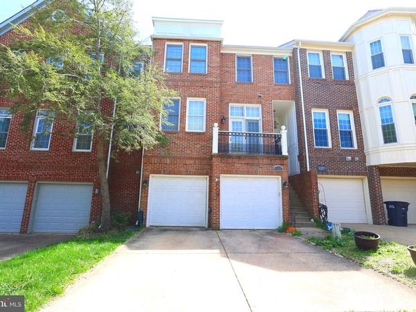 47697 WHIRLPOOL SQUARE, STERLING, VA 20165