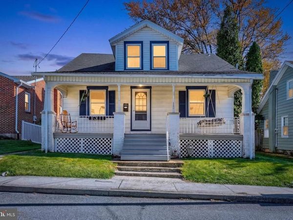 880 E BOUNDARY AVENUE , YORK, PA 17403