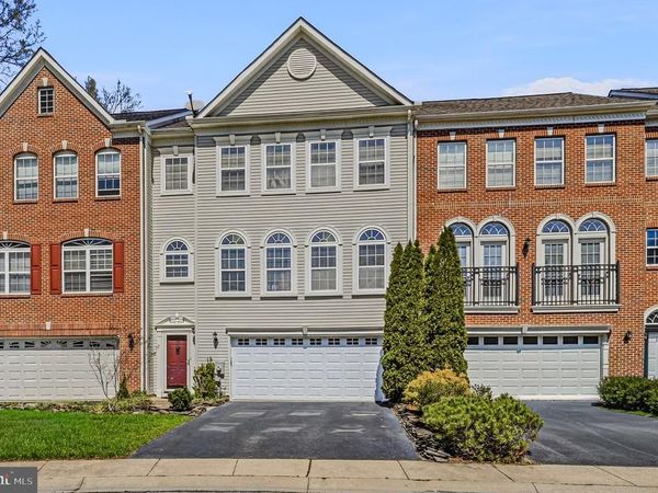 13 LAUREL WAY, BEAR, DE 19701