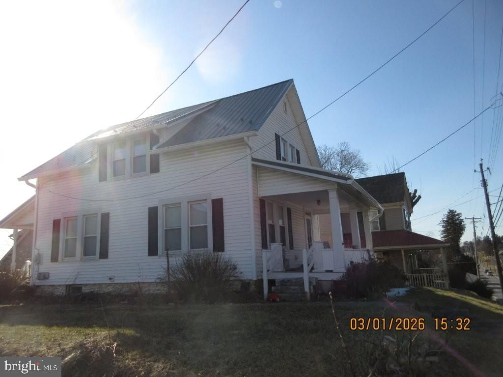 26 W MAIN STREET , FAWN GROVE, PA 17321