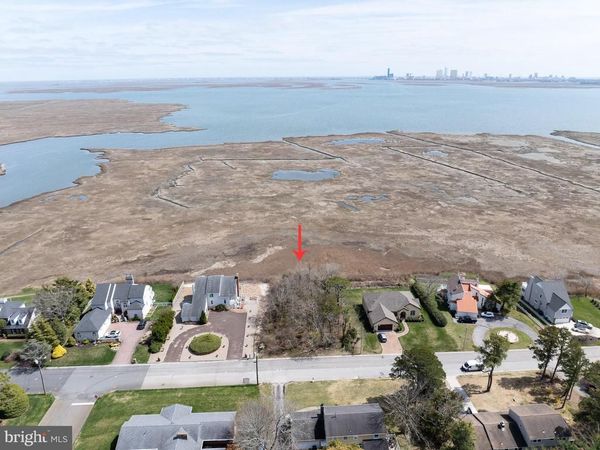 406 BURNING TREE BOULEVARD , ABSECON, NJ 08201