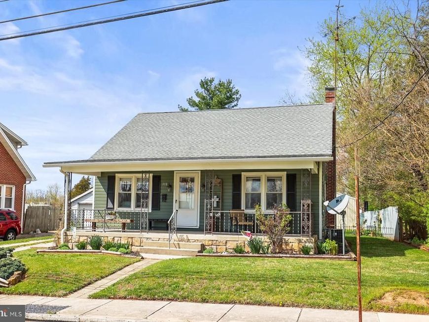 318 W High Street , New Oxford, PA 17350 Main Photo