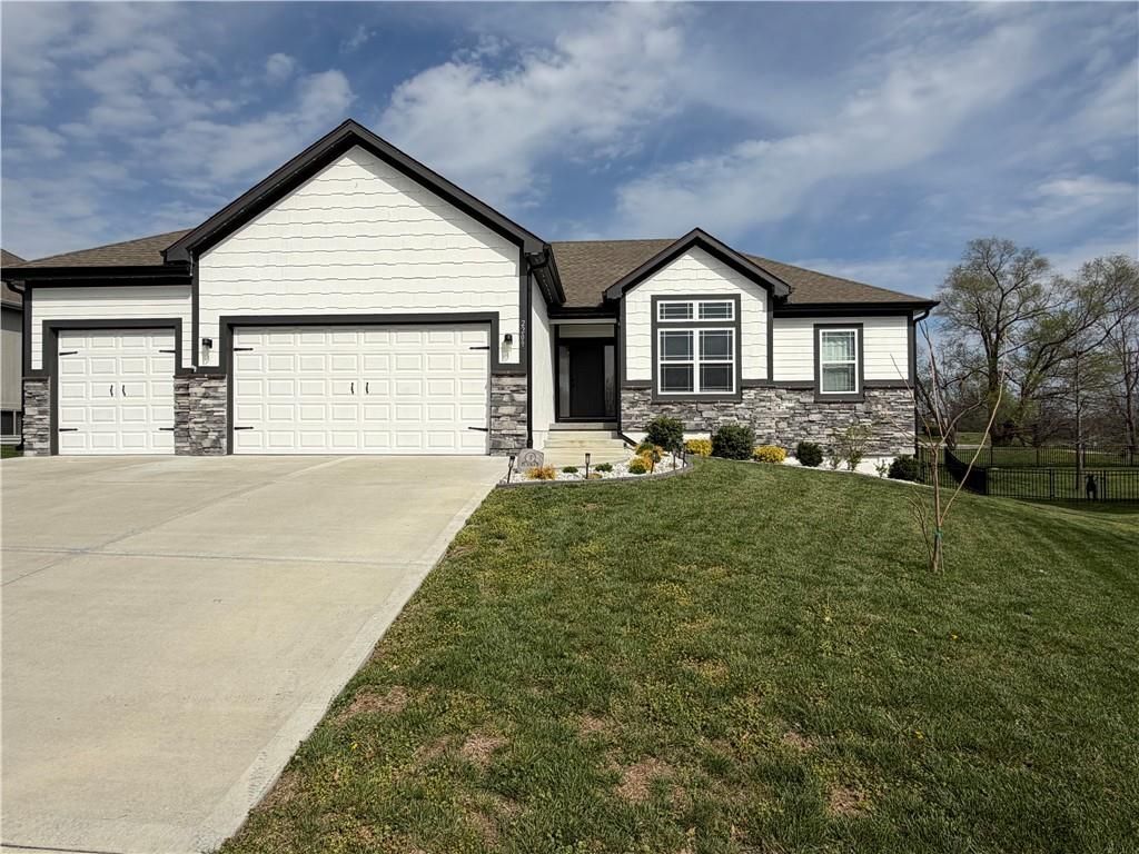 2209 Greenfield Court, Kearney, MO 64060 Main Photo