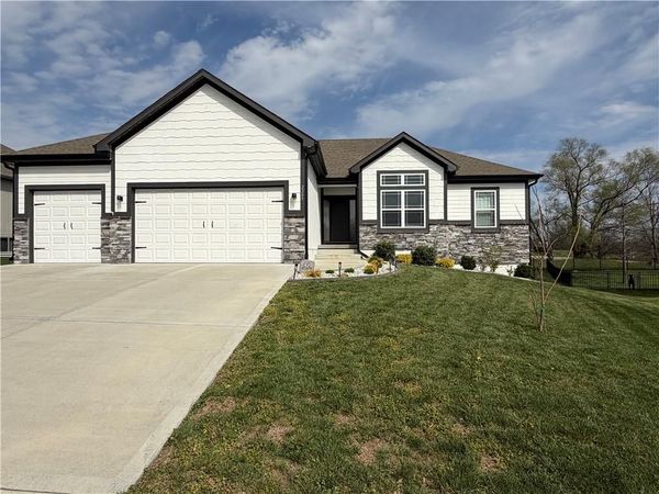 2209 Greenfield Court, Kearney, MO 64060