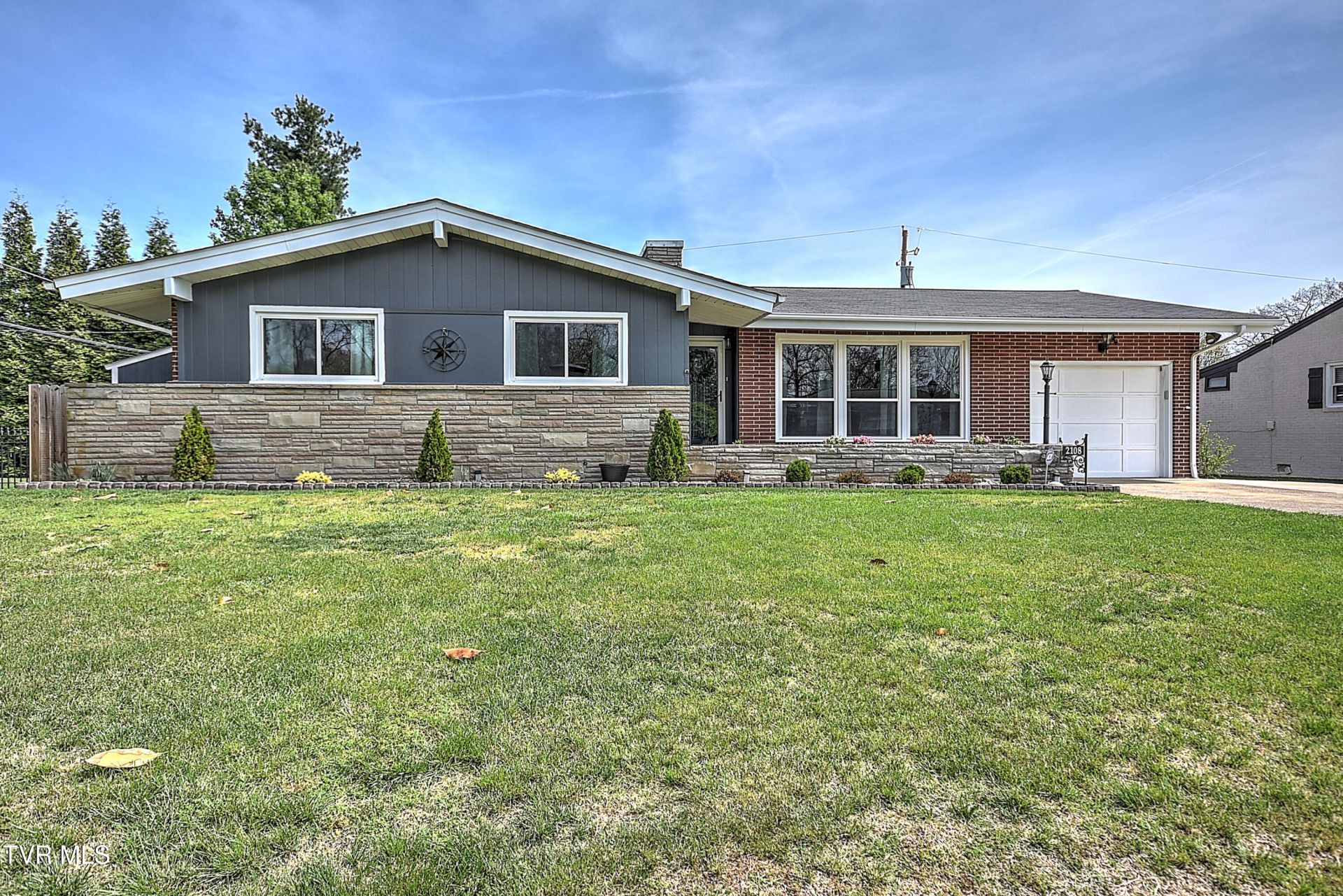 2108 Swannanoa Avenue, Kingsport, TN 37664 Main Photo