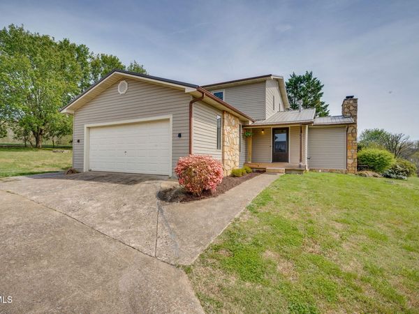 231 Rivergate Manor, Rogersville, TN 37857