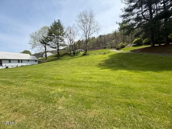 000 Highway 321, Hampton, TN 37658