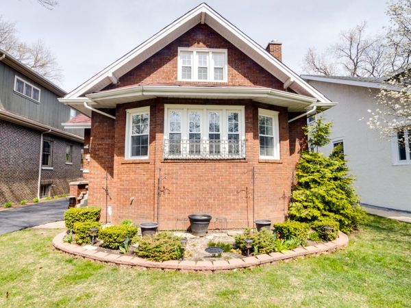 1746 W 104th Place , Chicago, IL 60643