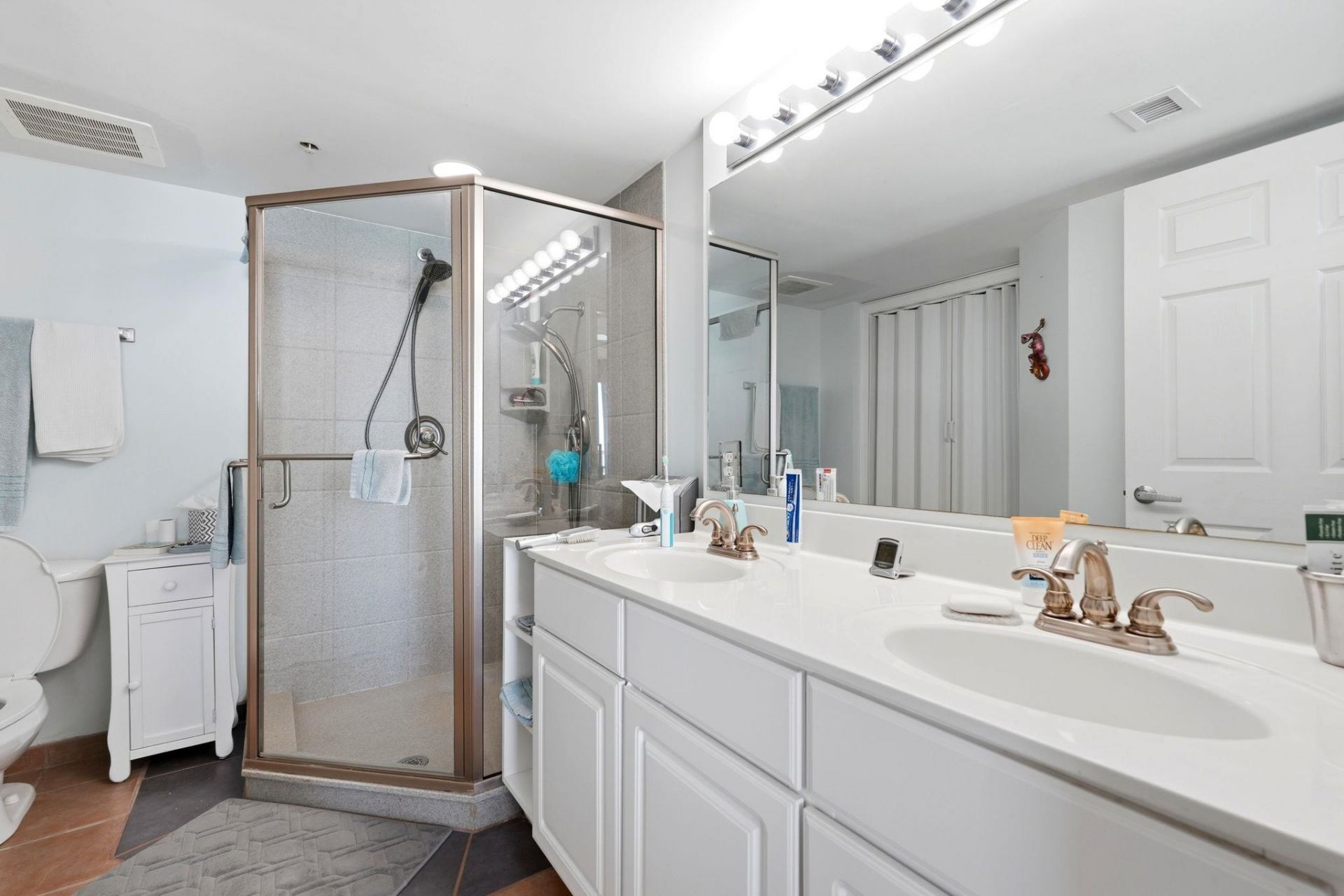 1706 Perrin Dr. Photo 22