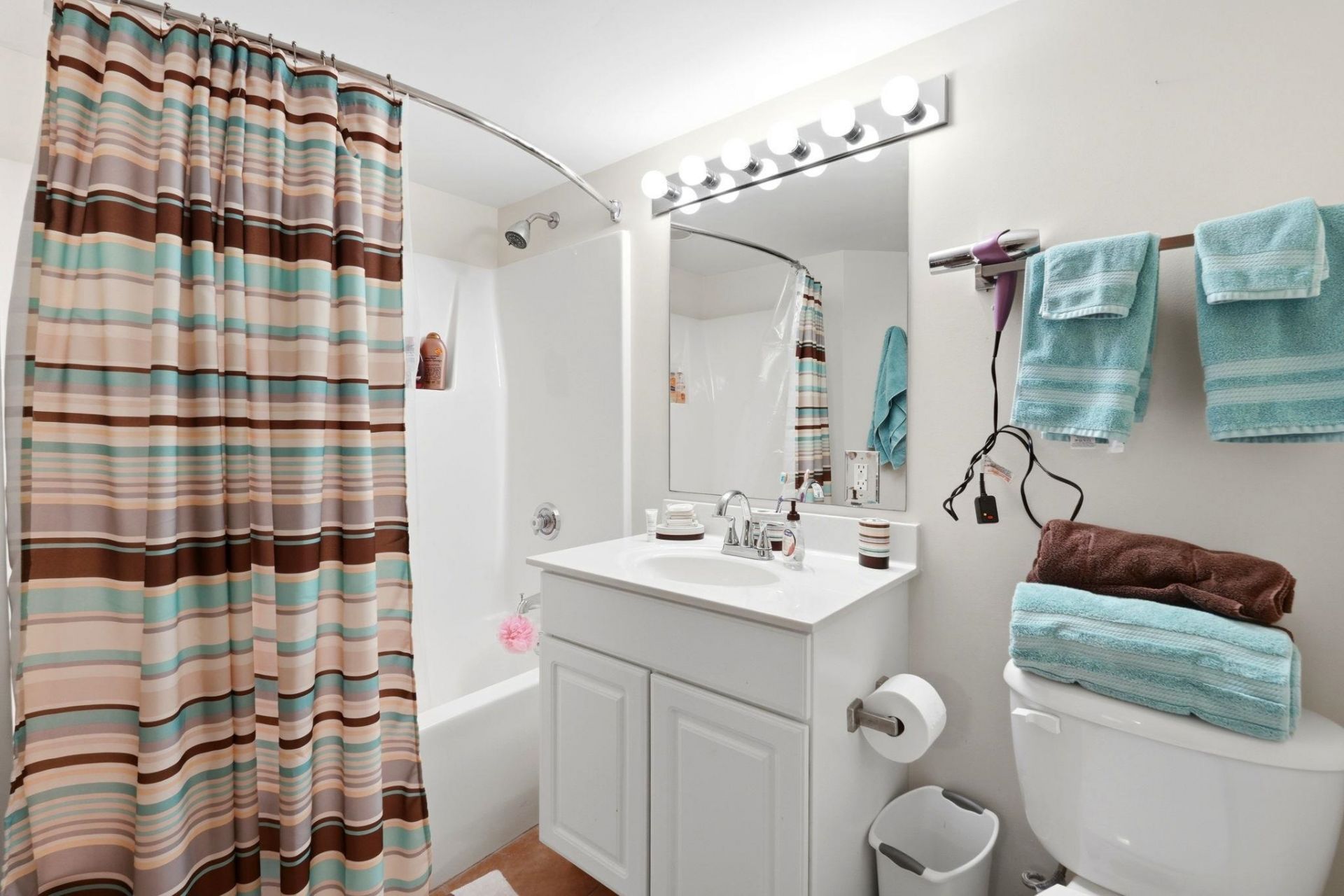 1706 Perrin Dr. Photo 32