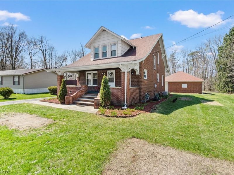 8009 Waynesburg Drive SE, Waynesburg, OH 44688 Photo 2