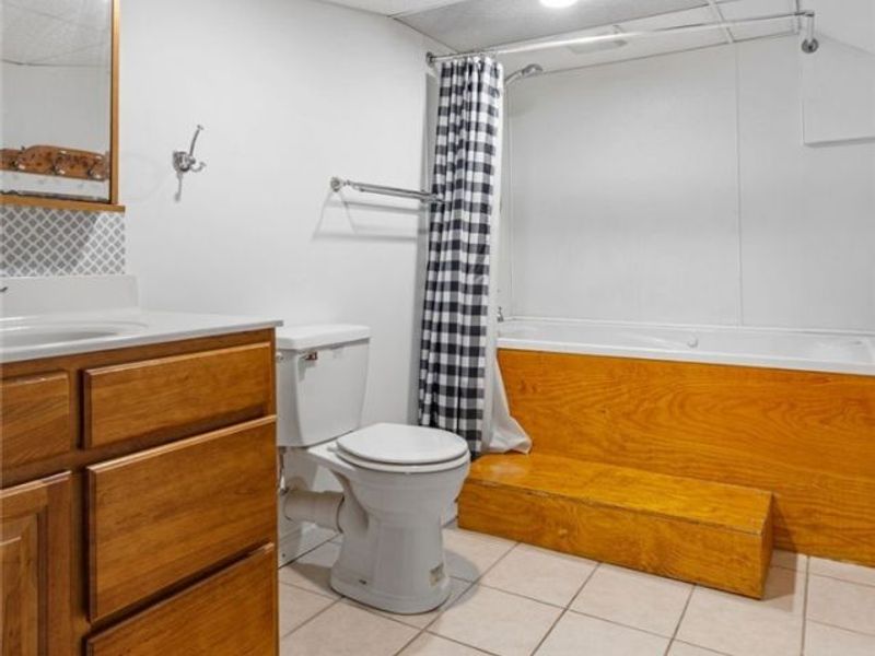 8009 Waynesburg Drive SE, Waynesburg, OH 44688 Photo 25