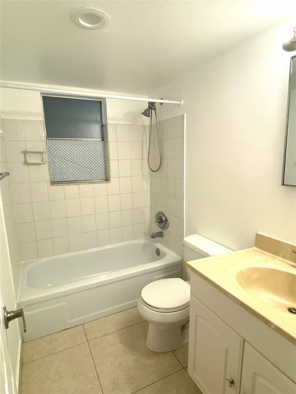 500 SE 2nd Avenue, Unit 22, Deerfield Beach, FL 33441 Photo