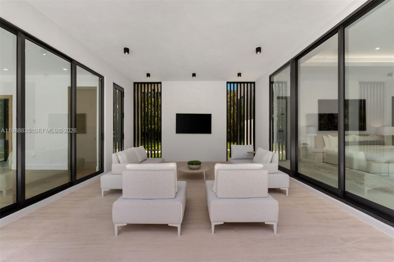 9790 SW 114th St , Miami, FL 33176 Photo