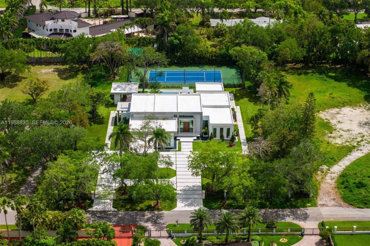 9790 SW 114th St , Miami, FL 33176 Photo