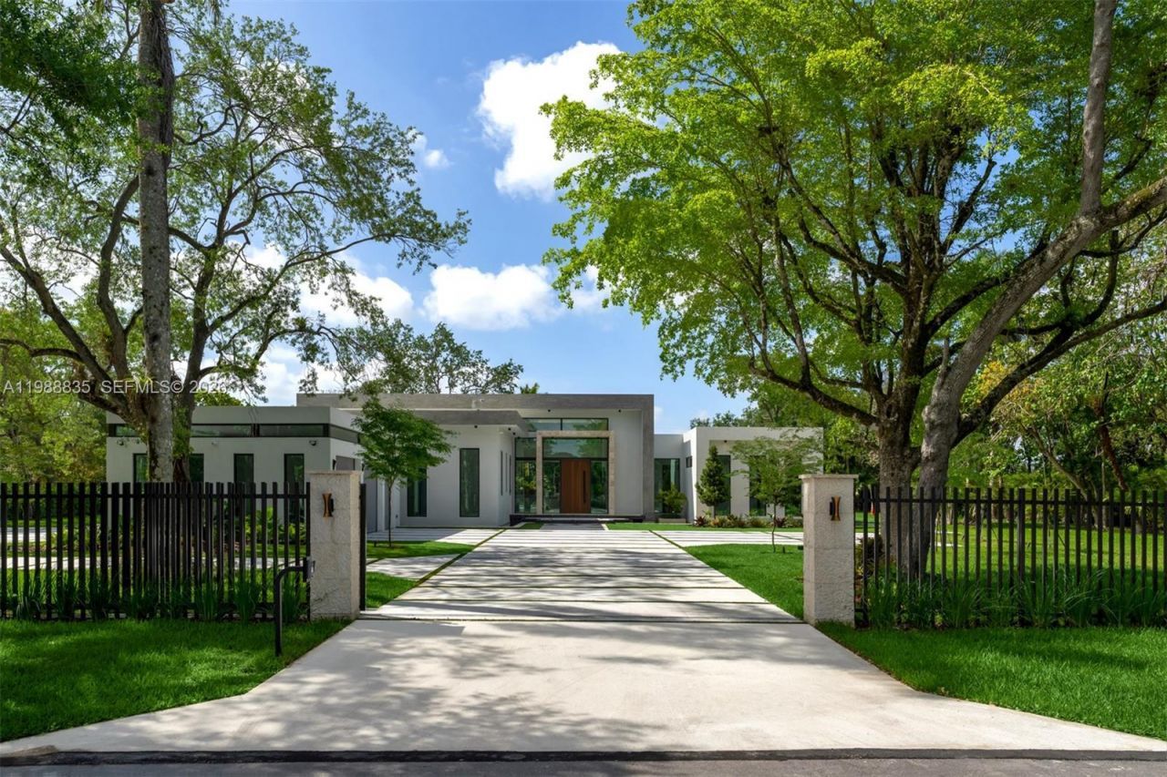 9790 SW 114th St , Miami, FL 33176 Photo