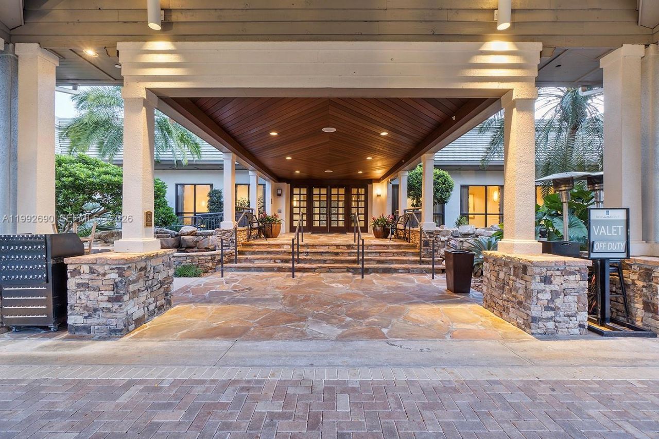 7383 Orangewood Ln, Unit 301, Boca Raton, FL 33433 Photo