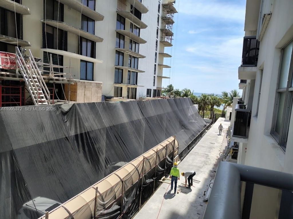 6039 Collins Ave, Unit 407, Miami Beach, FL 33140 Photo