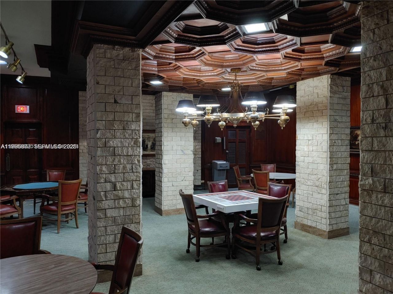 6039 Collins Ave , Unit 407, Miami Beach, FL 33140 Photo