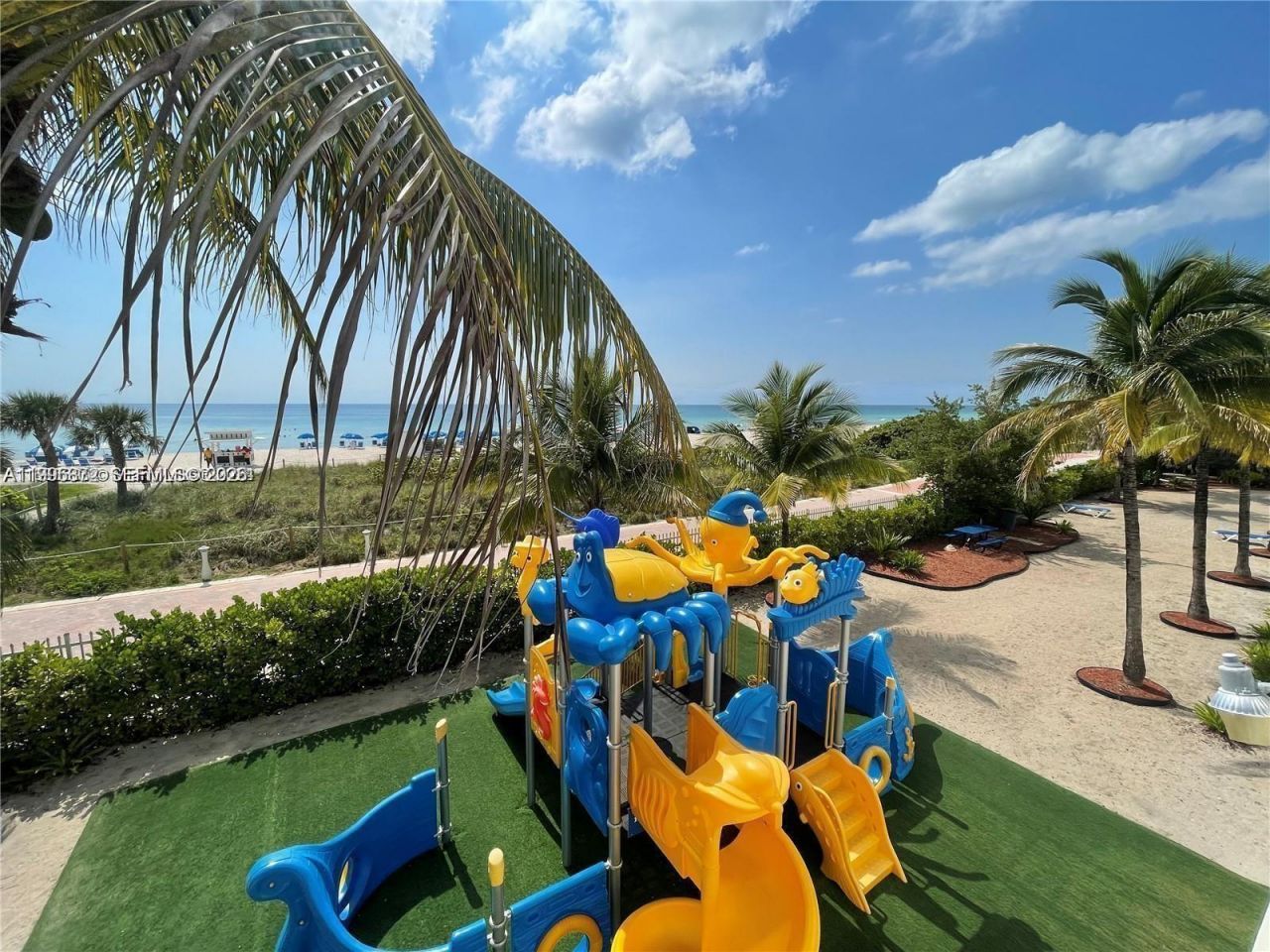 6039 Collins Ave, Unit 407, Miami Beach, FL 33140 Photo