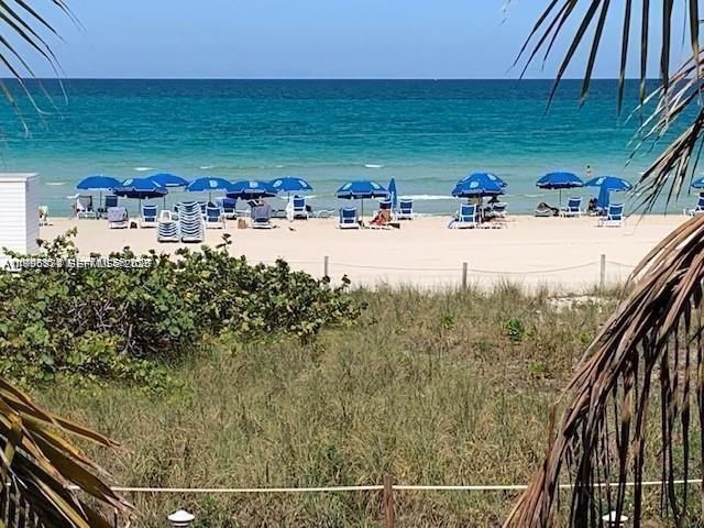 6039 Collins Ave , Unit 407, Miami Beach, FL 33140 Photo