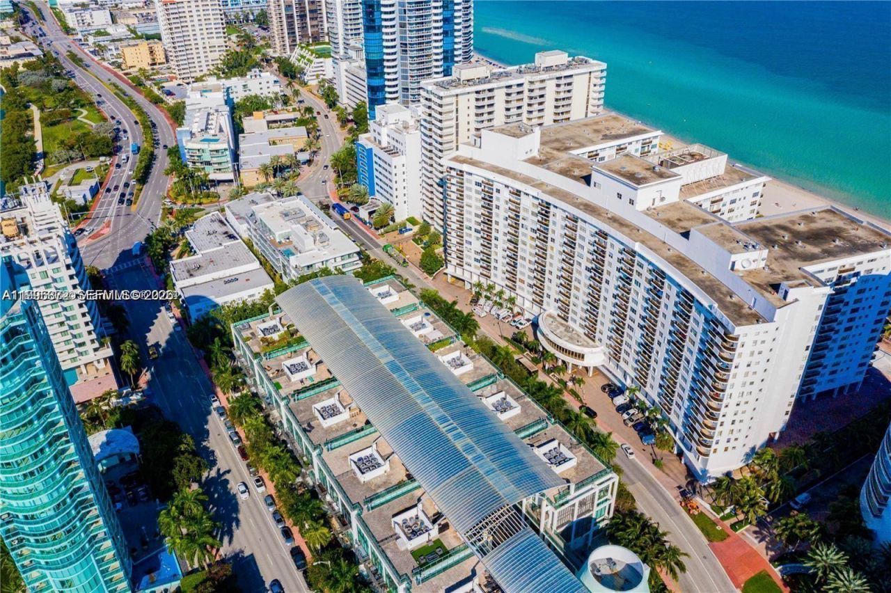 6039 Collins Ave, Unit 407, Miami Beach, FL 33140 Photo