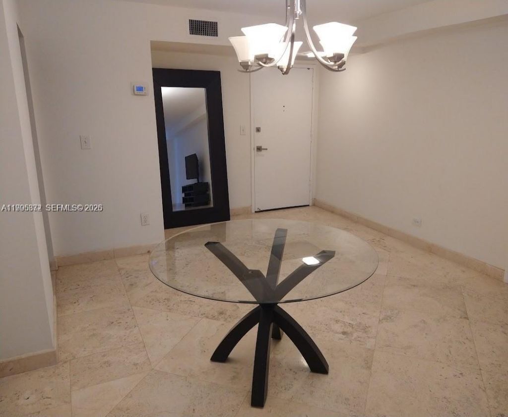 6039 Collins Ave , Unit 407, Miami Beach, FL 33140 Photo