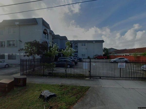 300 W 74th Pl, Unit 217, Hialeah, FL 33014