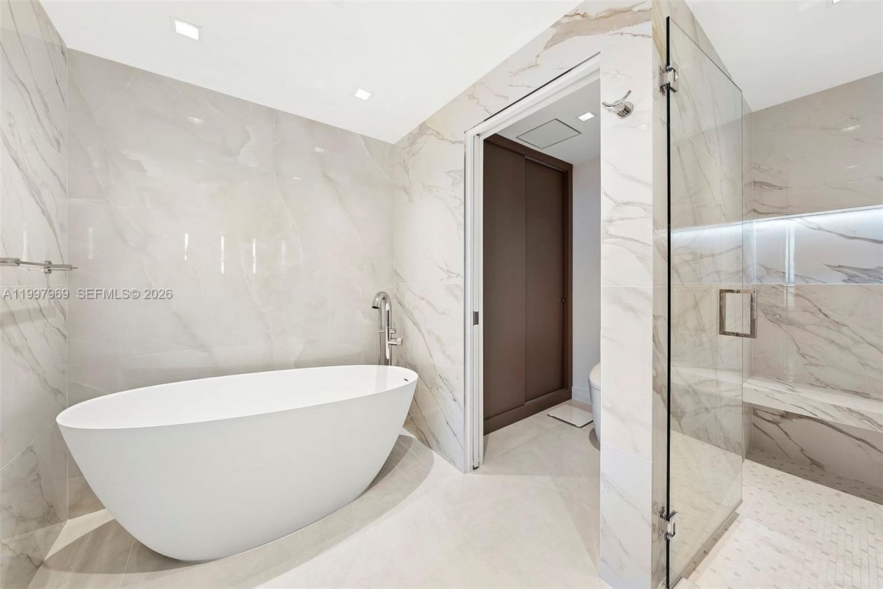 6899 Collins Ave , Unit 1908, Miami Beach, FL 33141 Photo