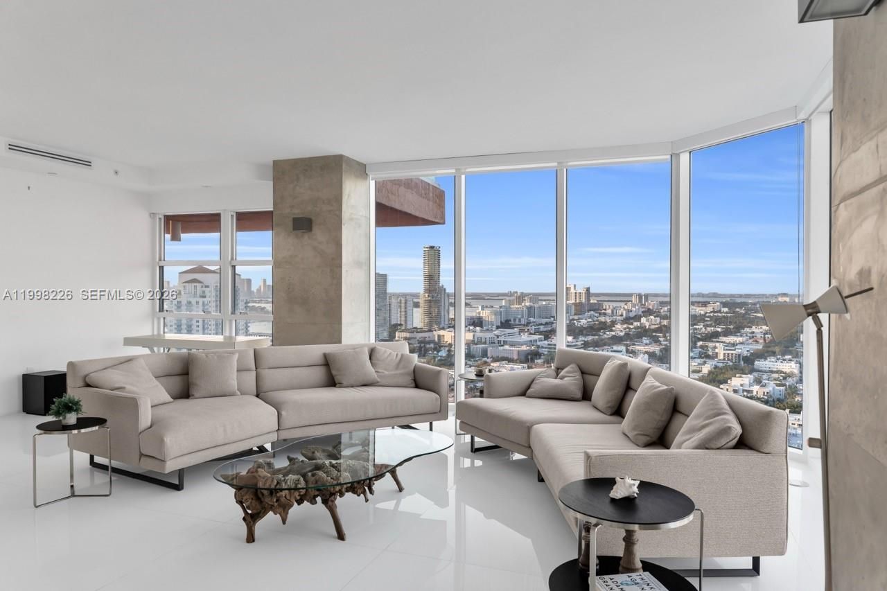 300 S Pointe Dr, Unit 3105, Miami Beach, FL 33139 Photo