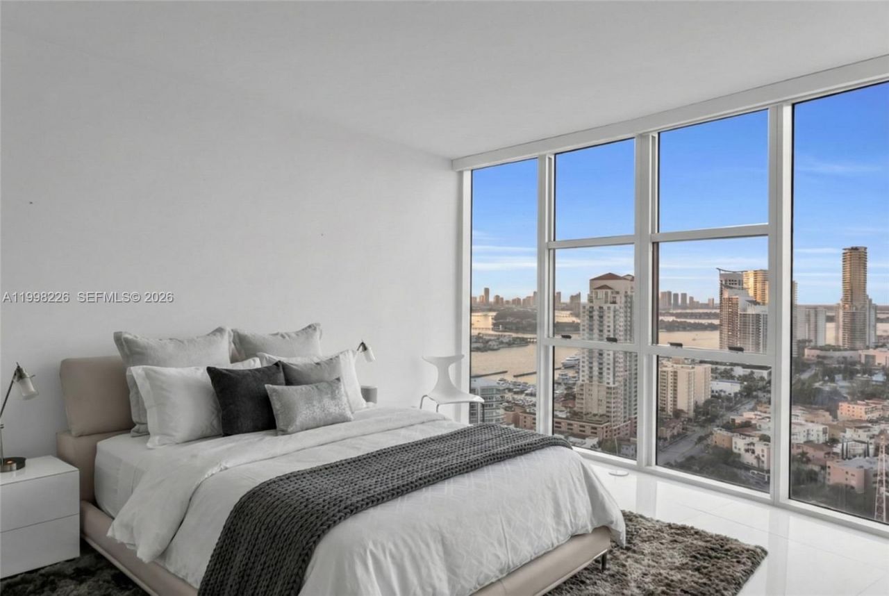 300 S Pointe Dr, Unit 3105, Miami Beach, FL 33139 Photo