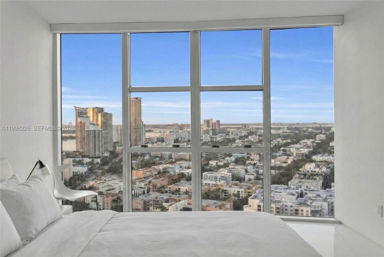 300 S Pointe Dr, Unit 3105, Miami Beach, FL 33139 Photo