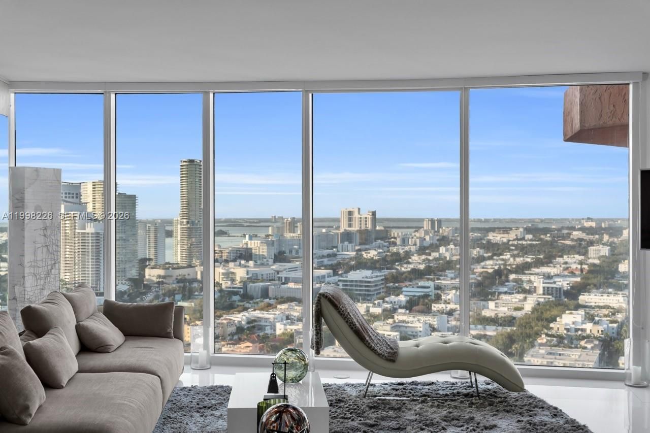 300 S Pointe Dr, Unit 3105, Miami Beach, FL 33139 Photo