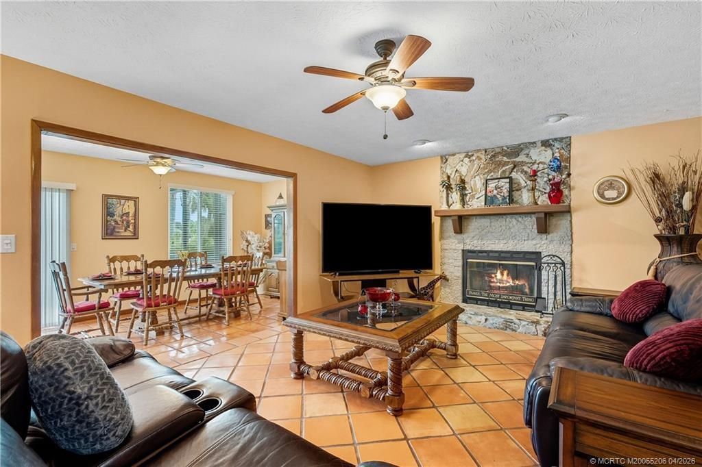 4332 Gator Trace Circle, Fort Pierce, FL 34982 Photo