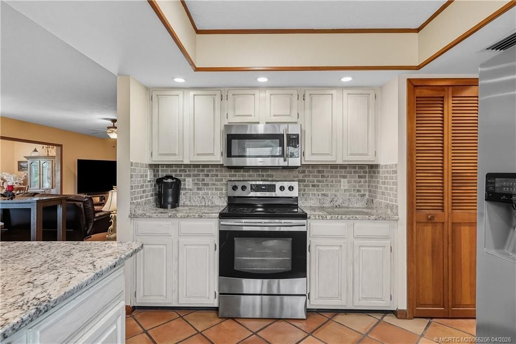 4332 Gator Trace Circle, Fort Pierce, FL 34982 Photo