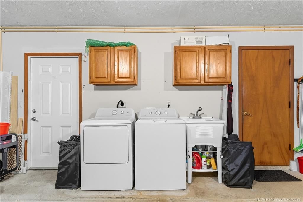 4332 Gator Trace Circle, Fort Pierce, FL 34982 Photo