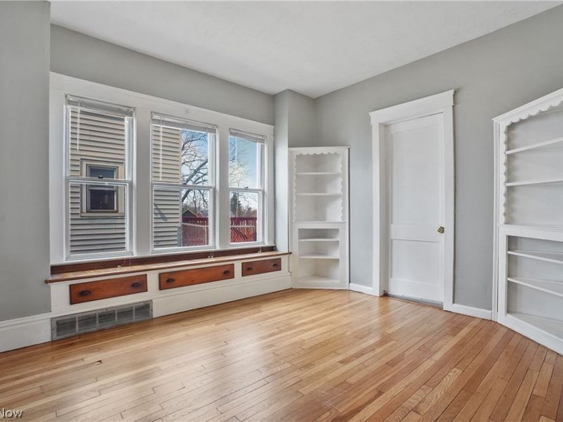 8805 Jeffries Avenue, Cleveland, OH 44105 Photo 11