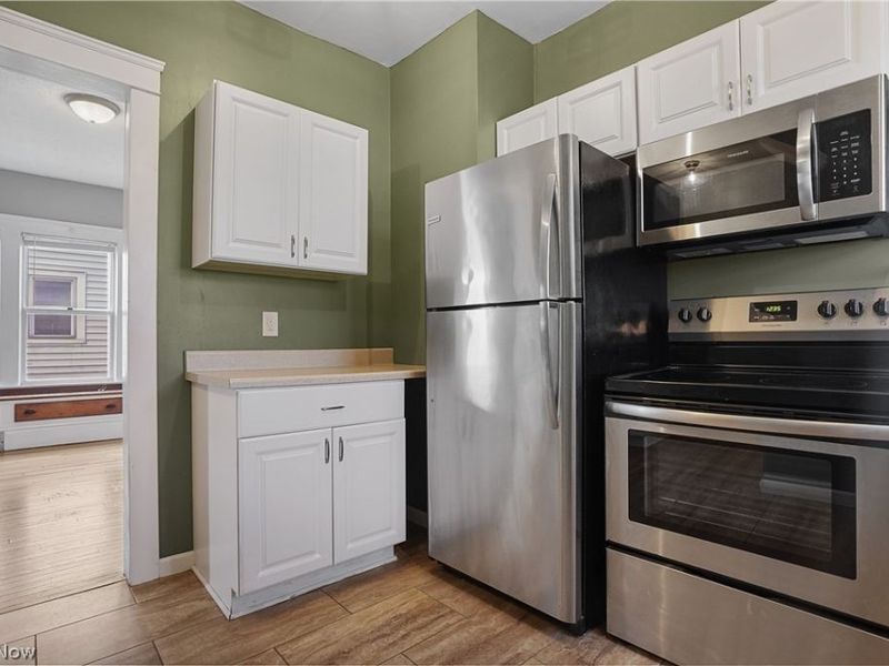 8805 Jeffries Avenue, Cleveland, OH 44105 Photo 15