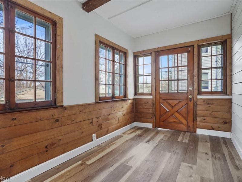 8805 Jeffries Avenue, Cleveland, OH 44105 Photo 16