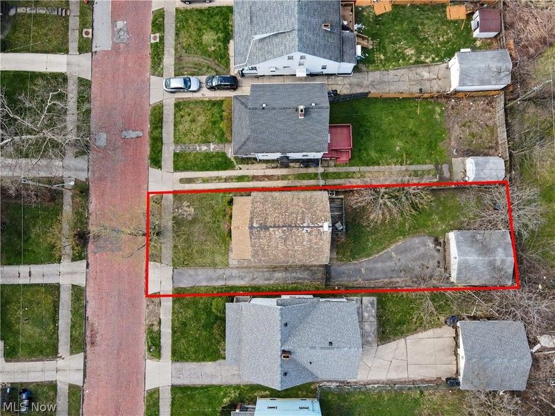 8805 Jeffries Avenue, Cleveland, OH 44105 Photo 2