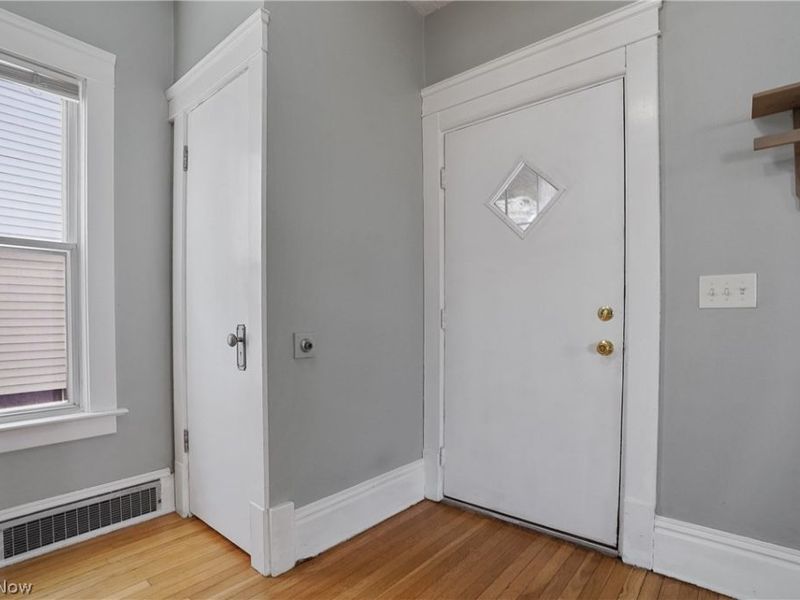 8805 Jeffries Avenue, Cleveland, OH 44105 Photo 3