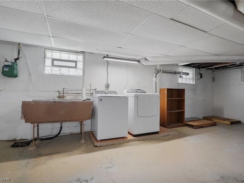 8805 Jeffries Avenue, Cleveland, OH 44105 Photo 36